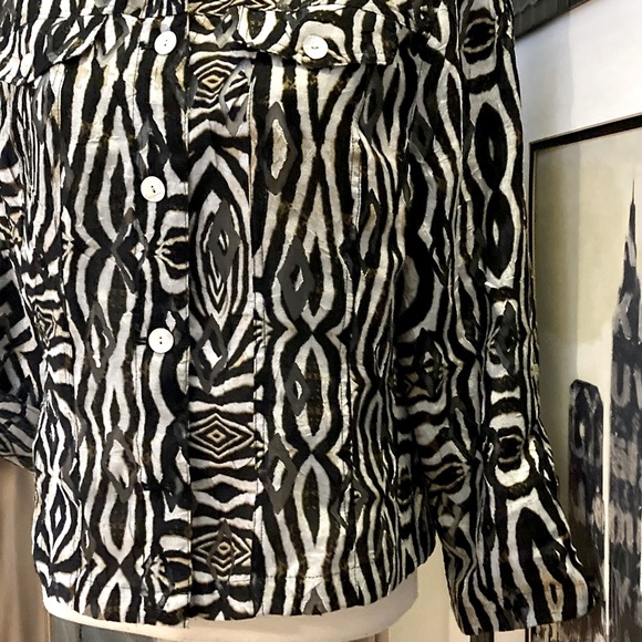 Shear burnout zebra patterned jacket - Picture 7 of 10